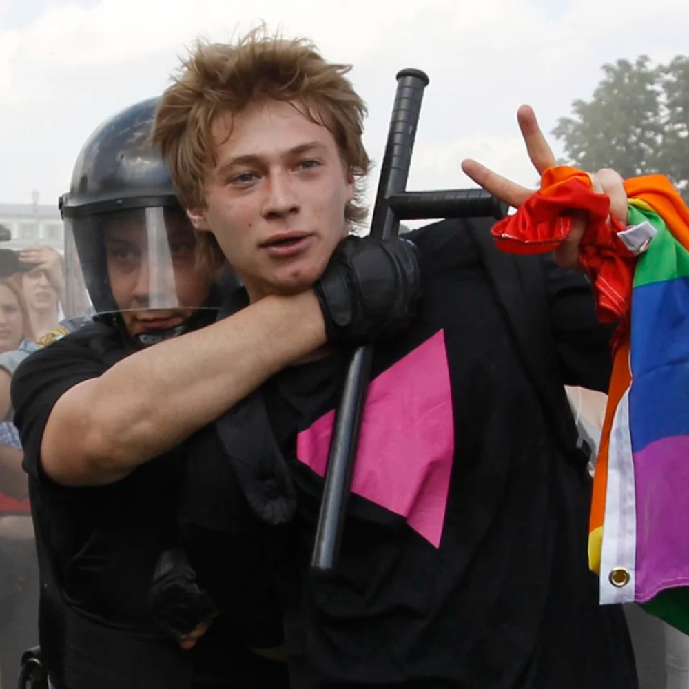 Борьба с радугой. Артур Левин о том, как Россия избавляется от представителей LGBTQ сообщества 