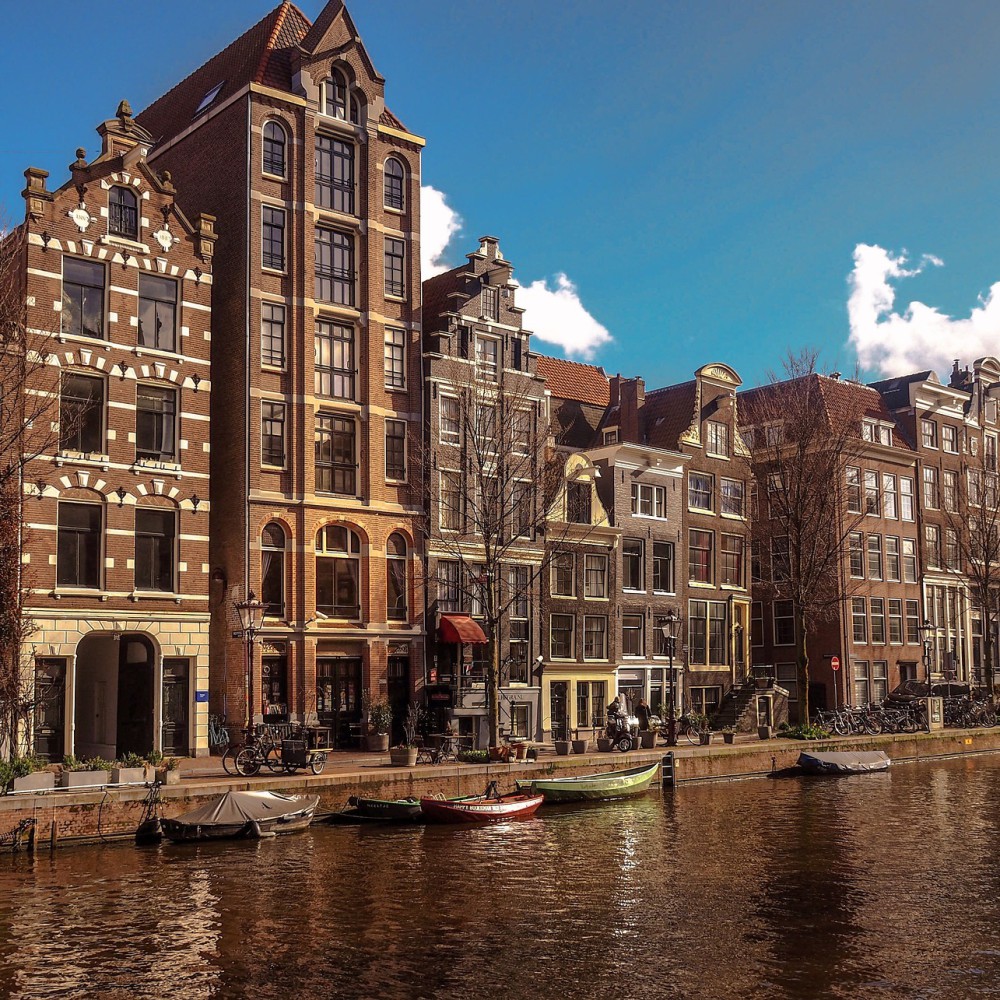 Переезд в Нидерланды в 2023 году. Как получить вид на жительство и построить международную карьеру в одной из самых благополучных стран Европы