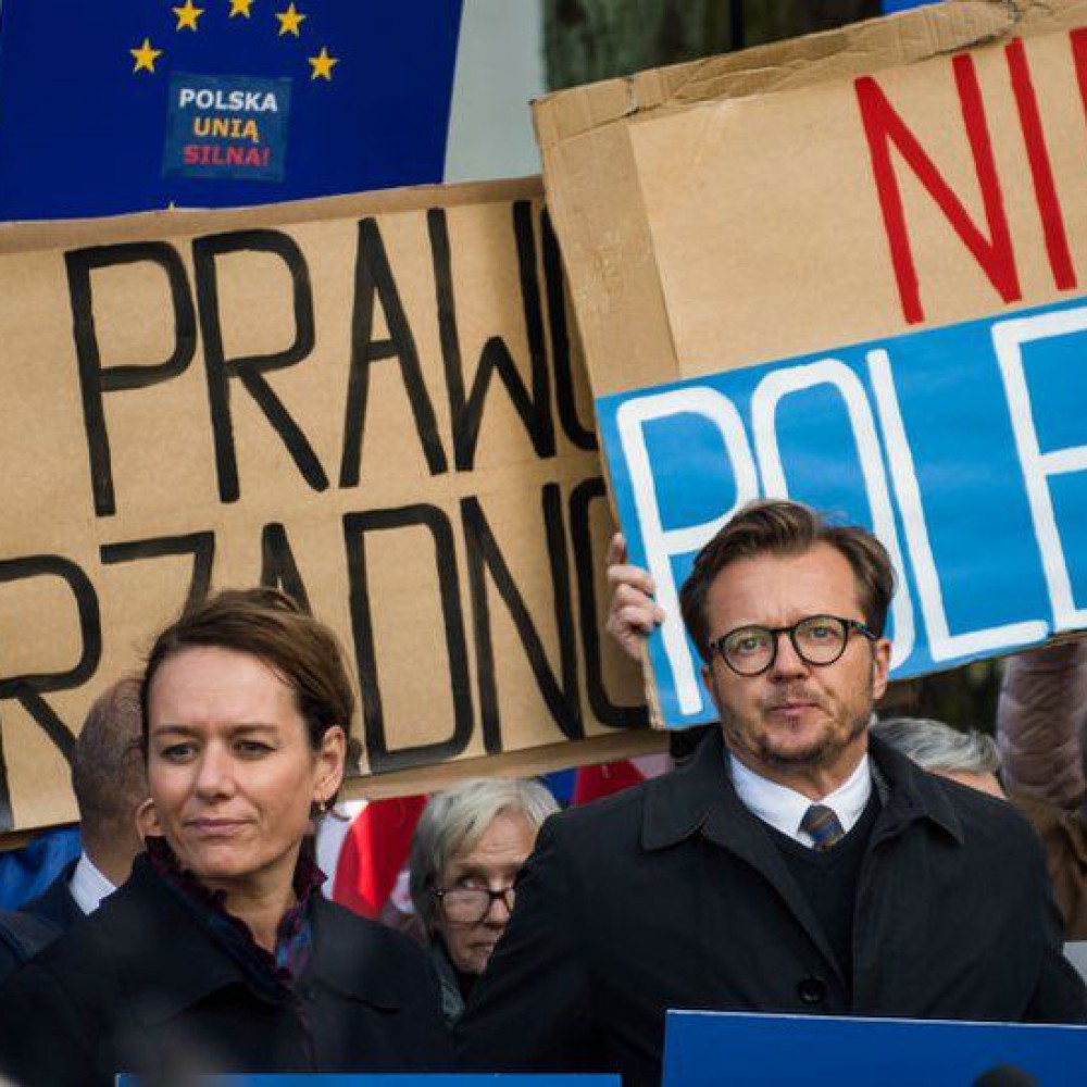 Почему суд ЕС распорядился штрафовать Польшу на 1 млн евро в день?